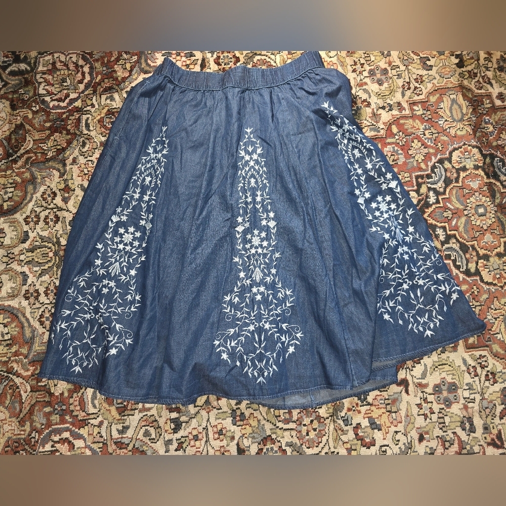 Chic Denim A-Line Skirt with White Embroidery